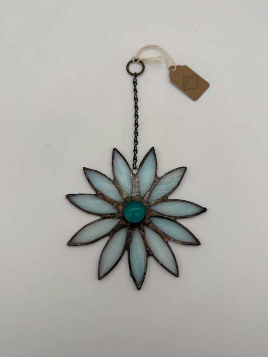 Rooted Veins Large Single Flowers