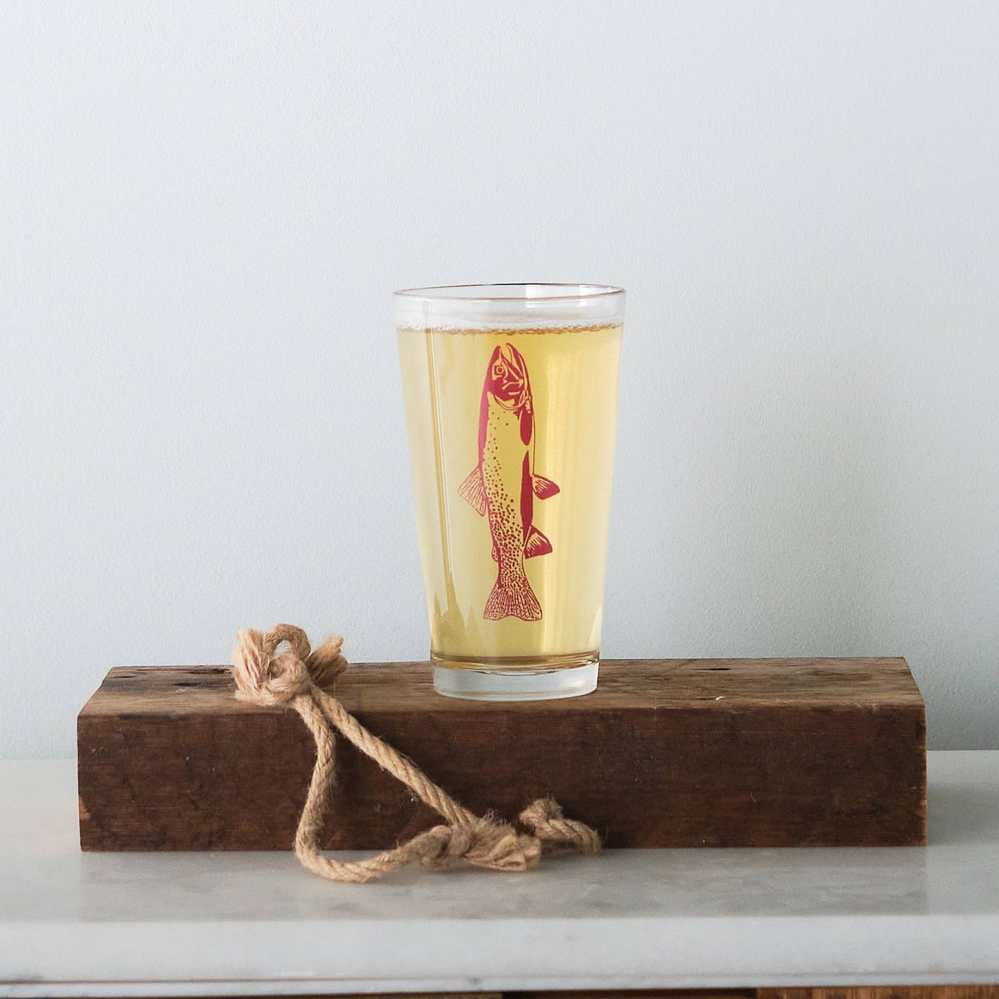 Gone Fishin' Glassware: Trout / Standard Pint
