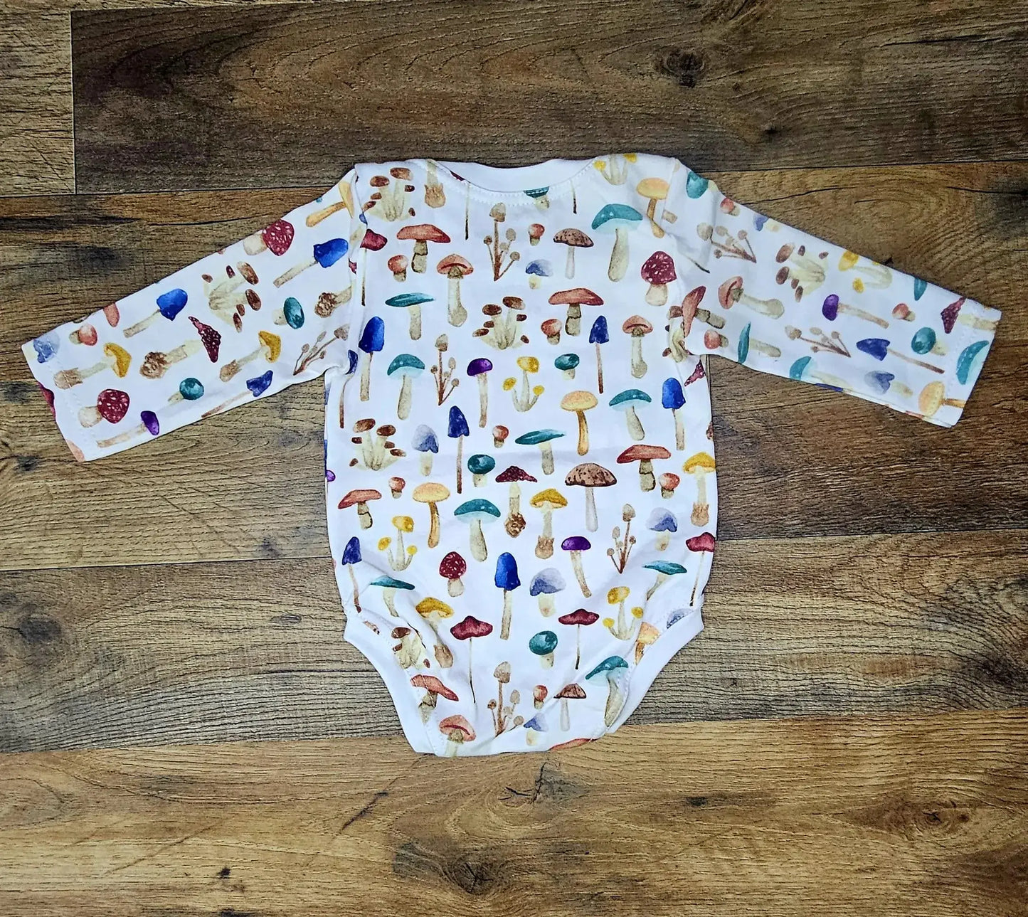 Mushroom bodysuit, infant clothing, infant bodysuit: 9-12 month / Short Sleeve