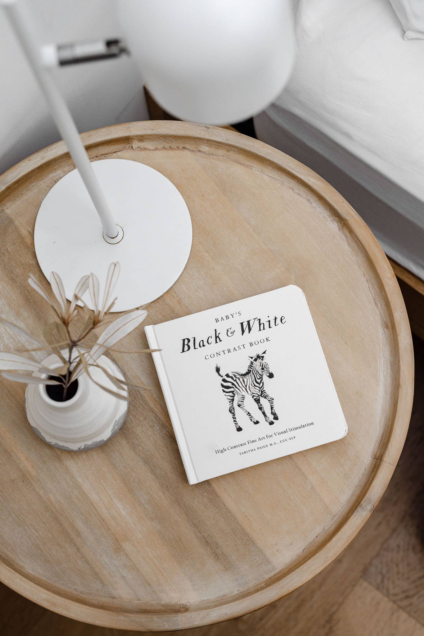 Baby's Black and White Contrast Book - The Regal Find