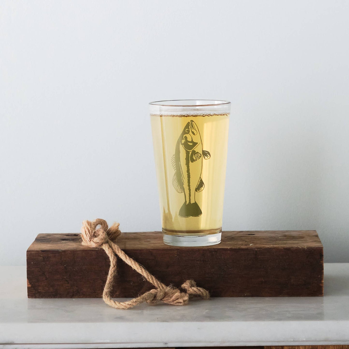 Gone Fishin' Glassware: Trout / Standard Pint