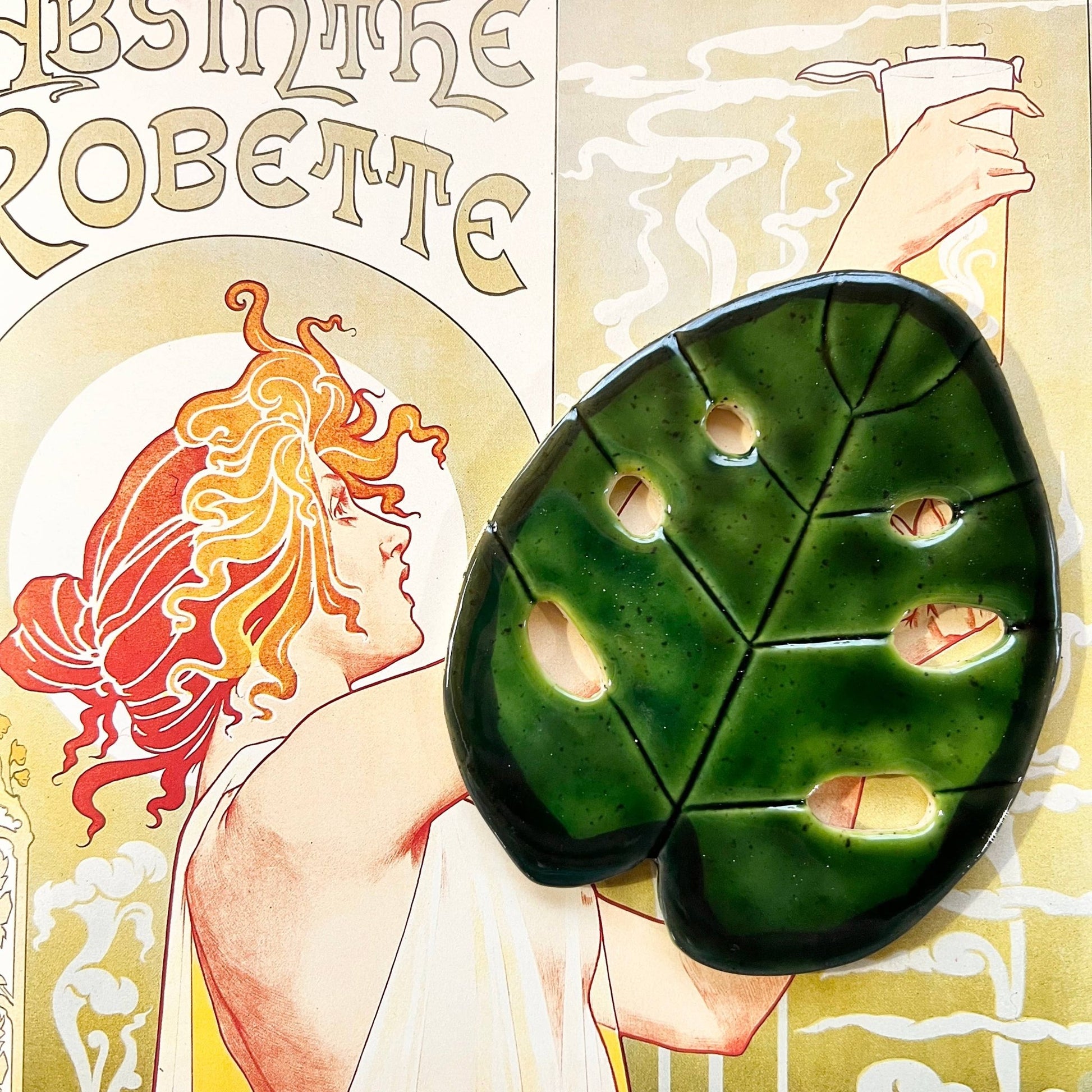 Monstera Leaf Ceramic Soap Dish - The Regal Find